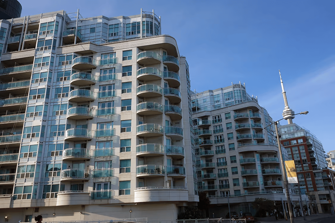 600 Queens Quay W #828