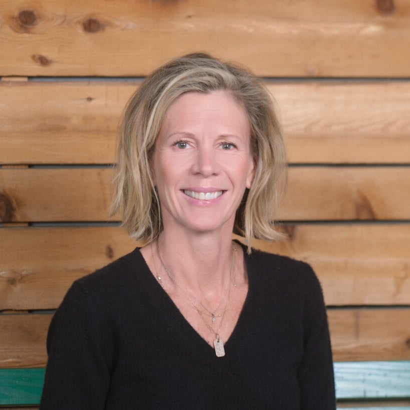 Suki Genova Newport Beach, CA Real Estate Agent Headshot