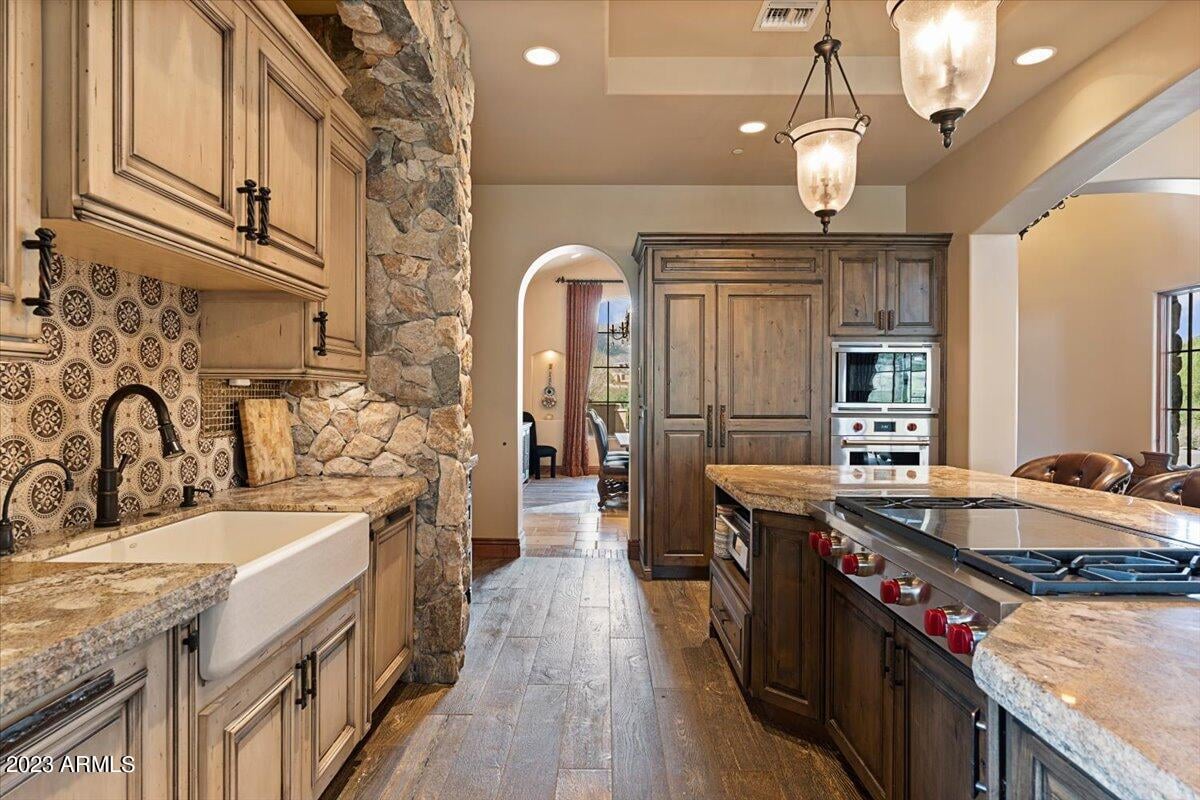 9514 E Madera Dr