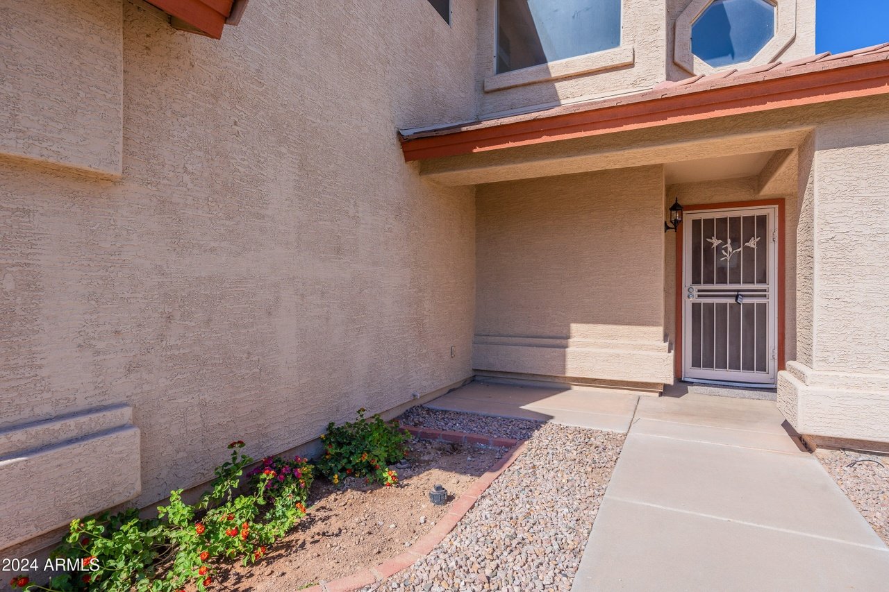 2222 E Arabian Dr