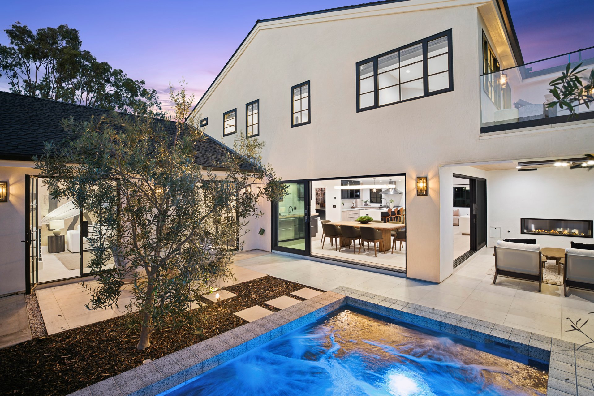2207 Port Harwick Place