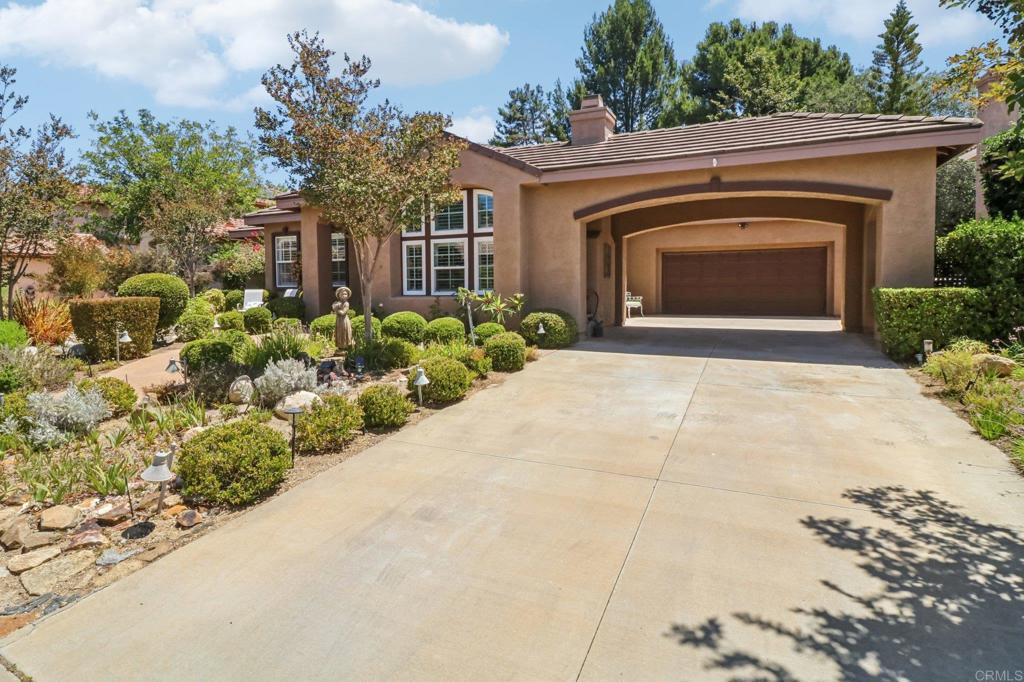 744 Inverlochy Dr