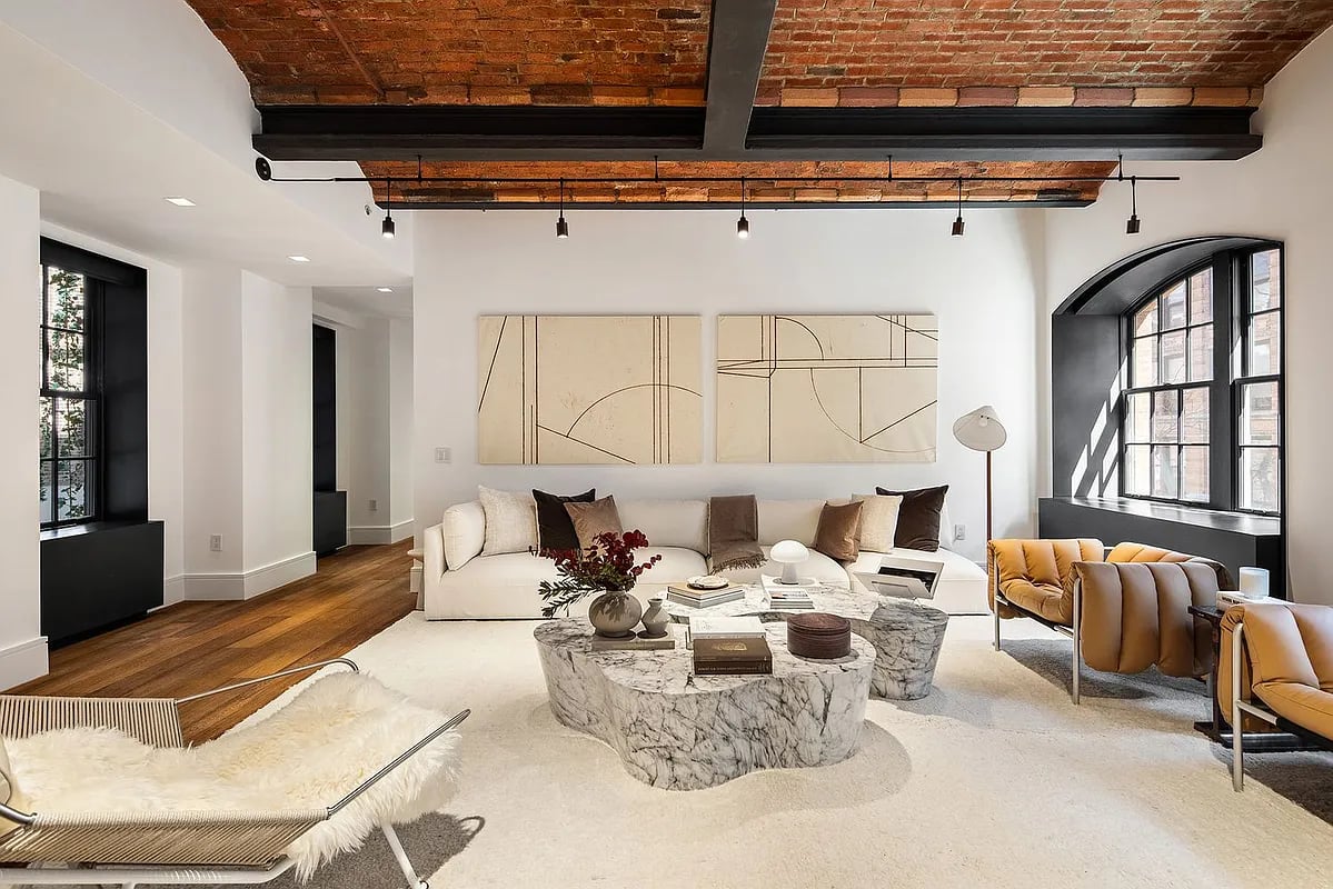 36 Bleecker Street, 3D