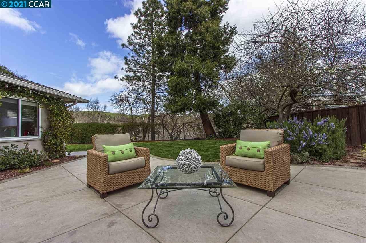 3320 S Lucille Ln