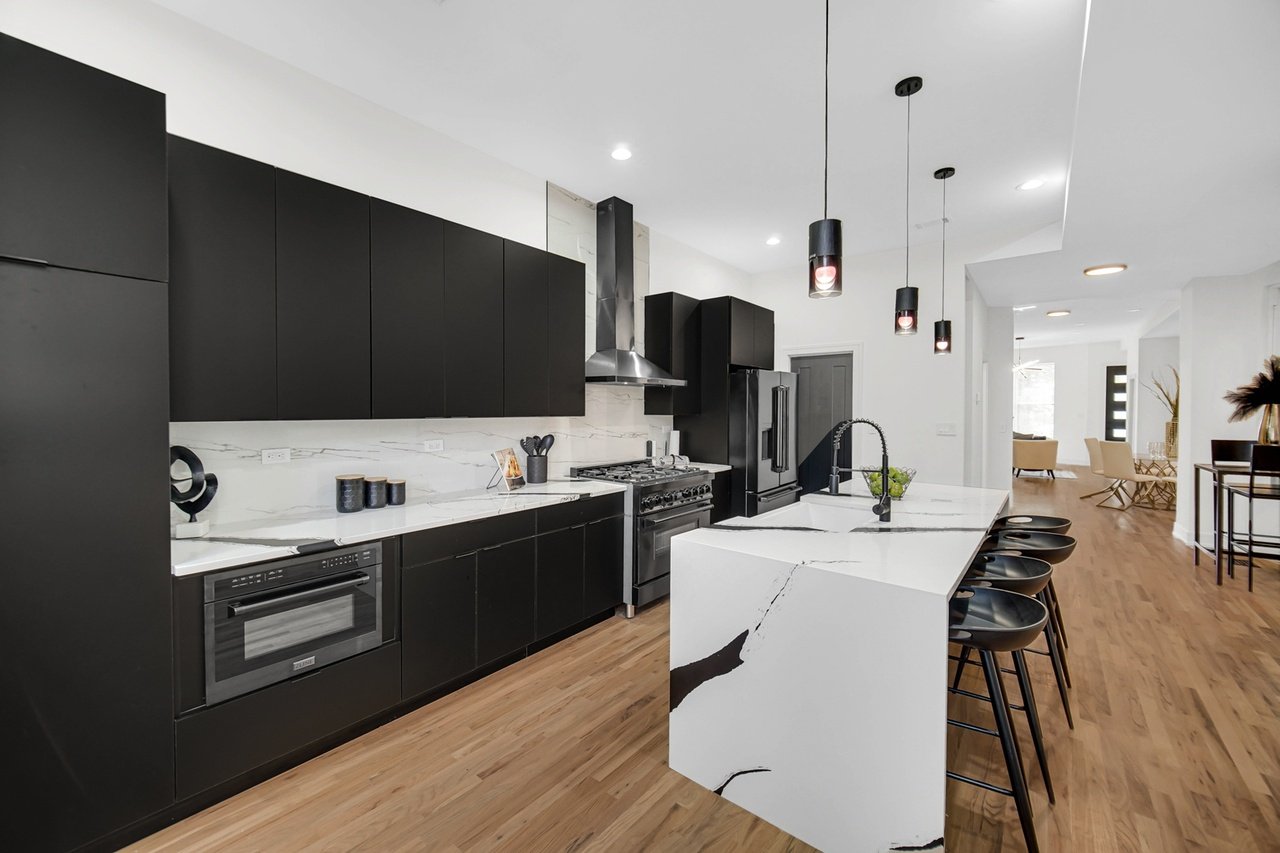 814 E 48th Street