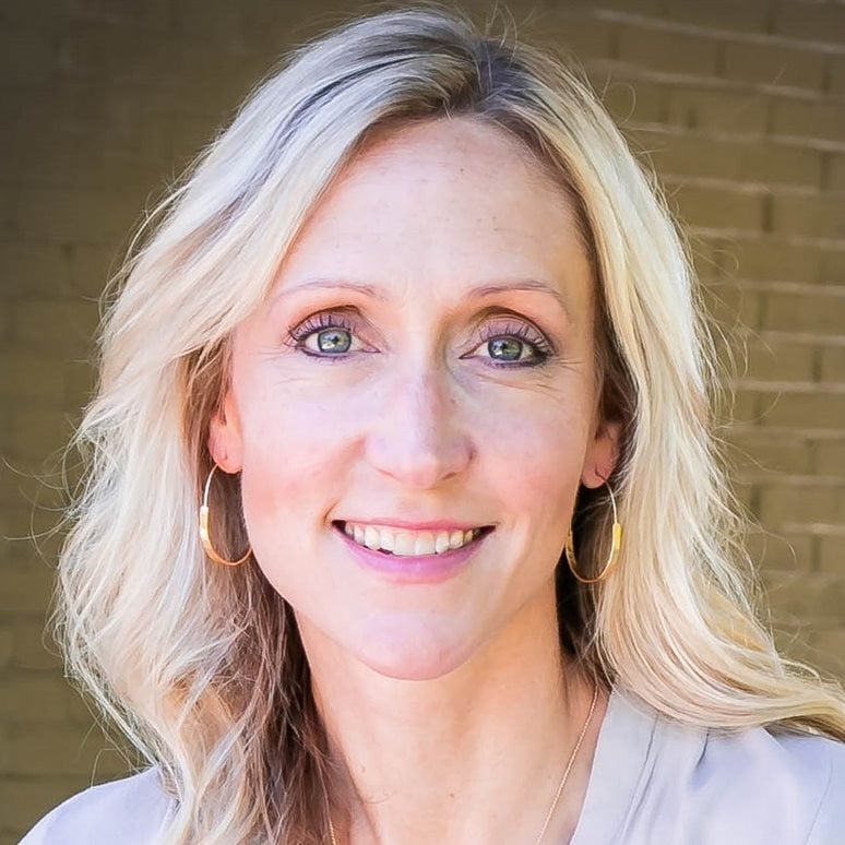 Jen Schalk Pittsburgh, PA Real Estate Agent Headshot