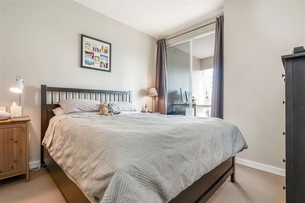 1661 Ontario St, #806
