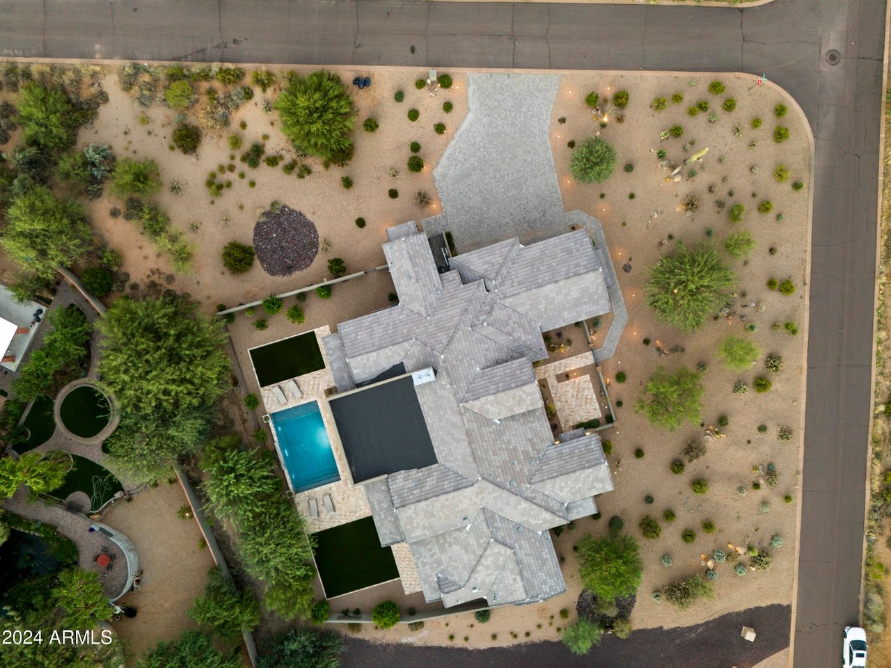 8742 E Woodley Way
