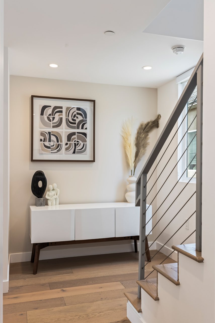 3B/3.5B Designer Home located in Prime Location