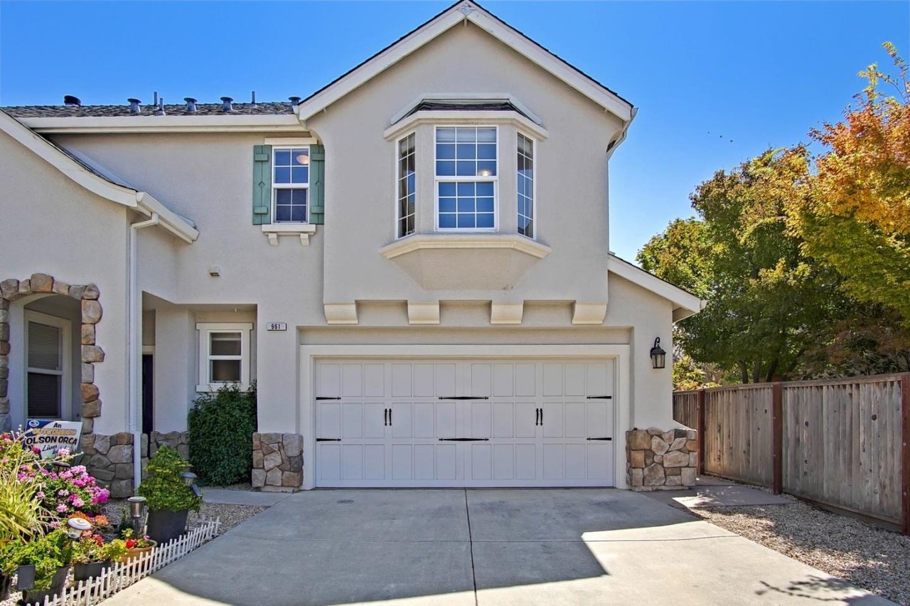 961 Fitzgerald St