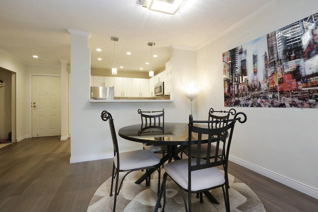 2800 Chesterfield Ave, #210