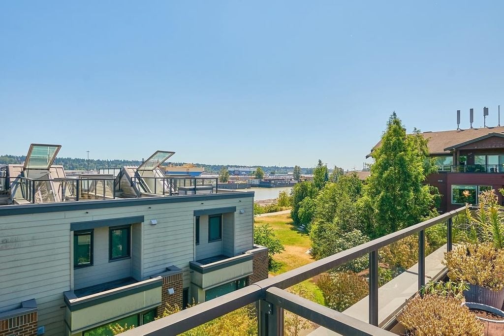 230 Salter St, #2