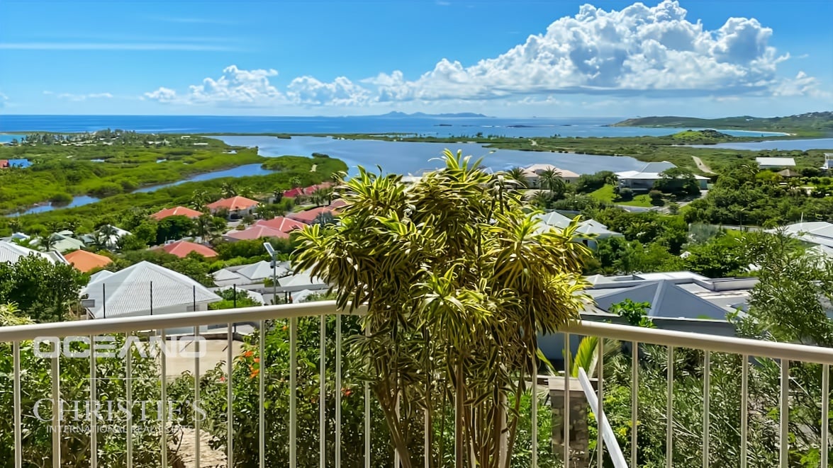 EXCLUSIVE 3 Bedrooms + Private Swimming Pool in Orient Bay –  View of St. Barth