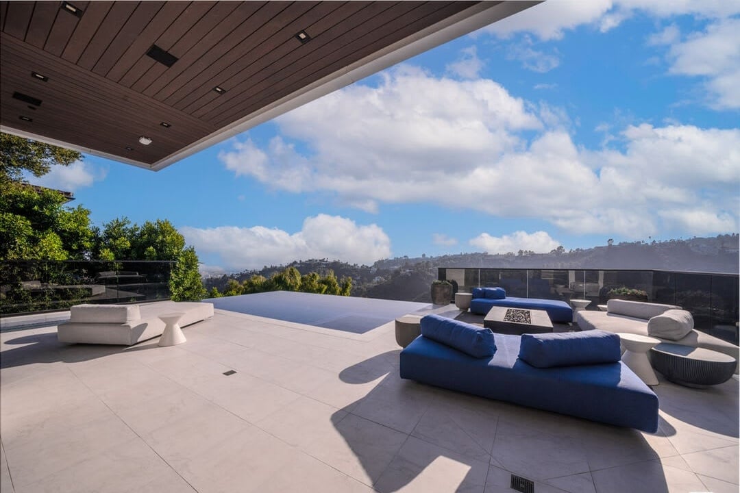 Grandeur Paradise