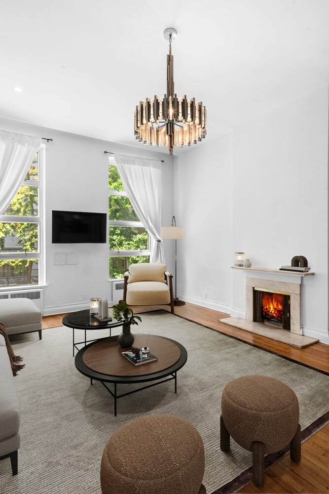 33 W 9TH Street
