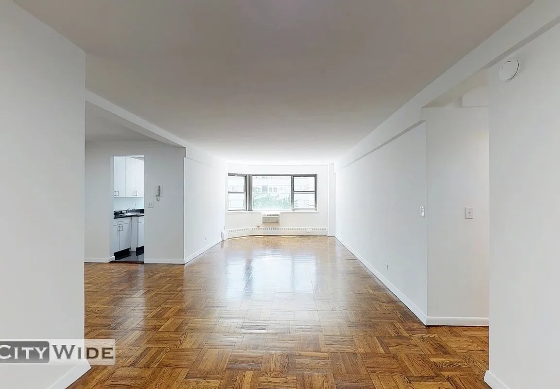 219 East 69th Street Unit: 5G