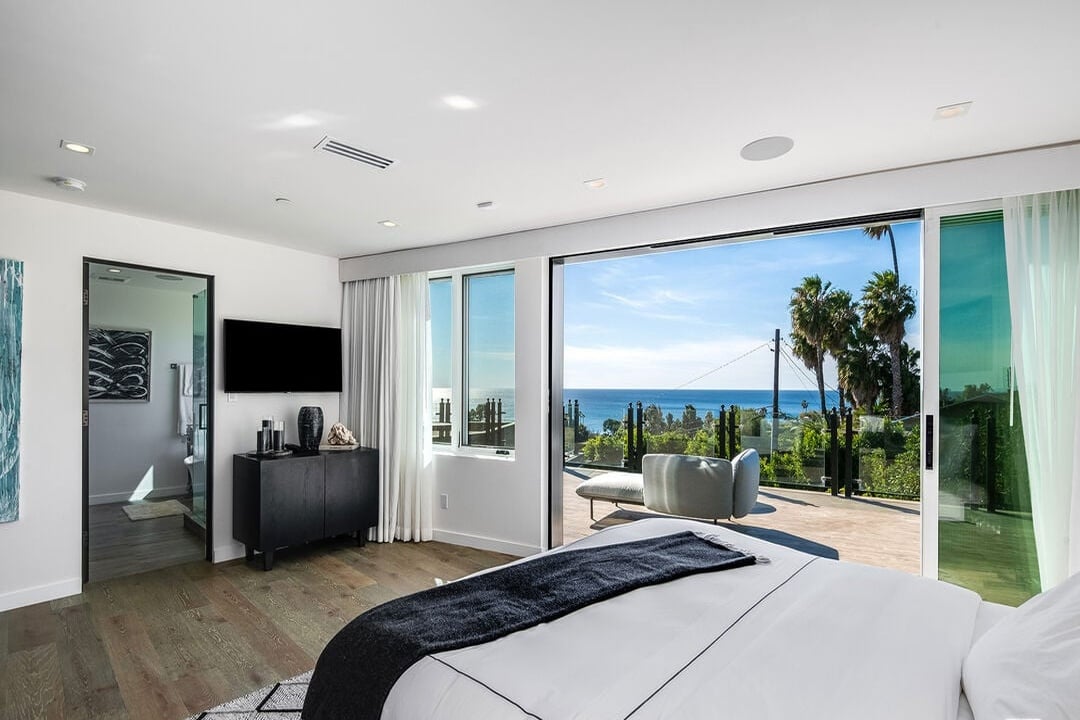 Vireon Pavilion, Pacific Coast Hwy, 90265