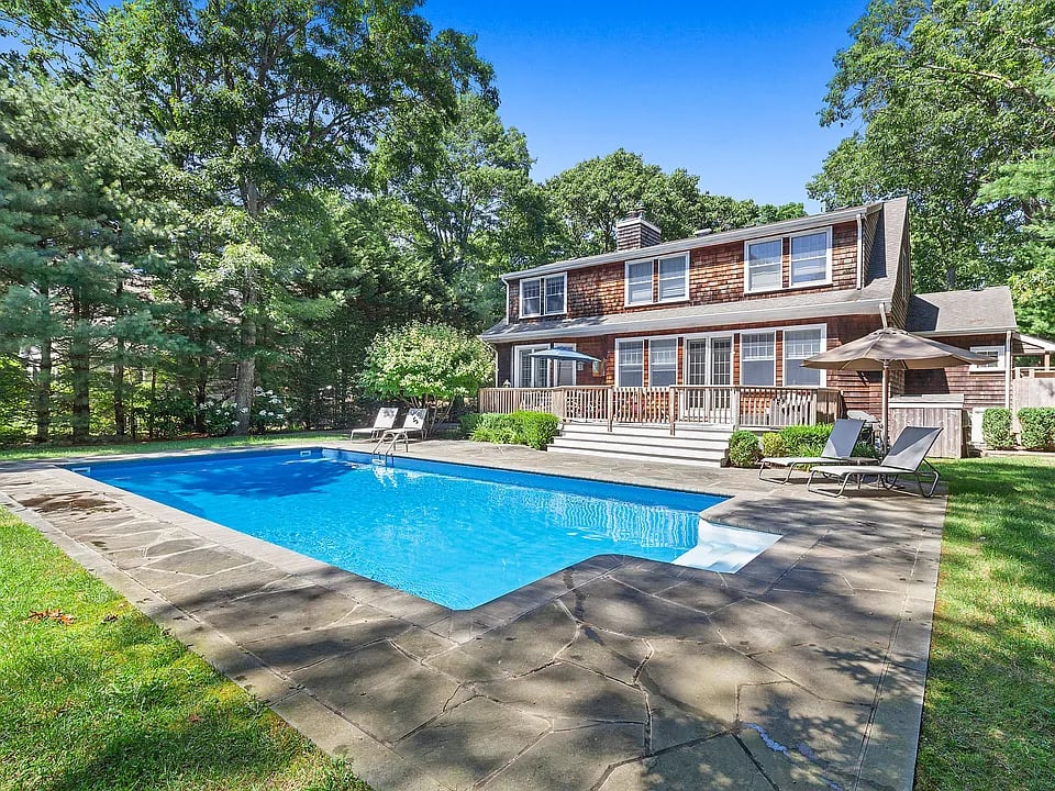 120 Tyrone Dr