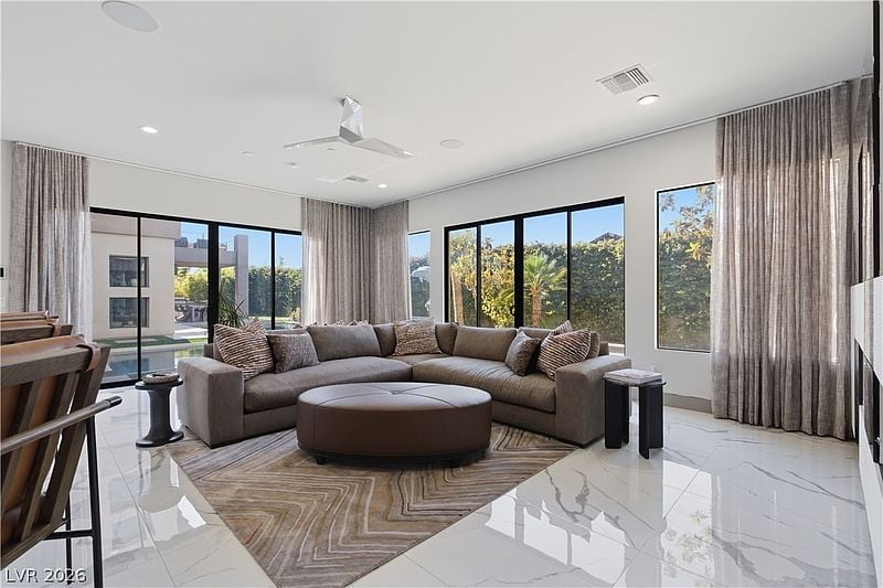 2790 La Bella Ct