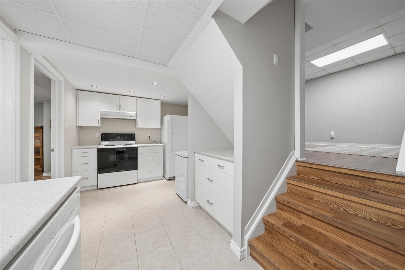 233 Fincham Ave 