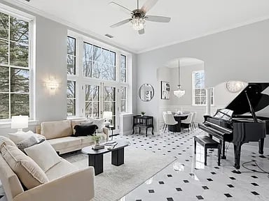 83 Church St APT 15