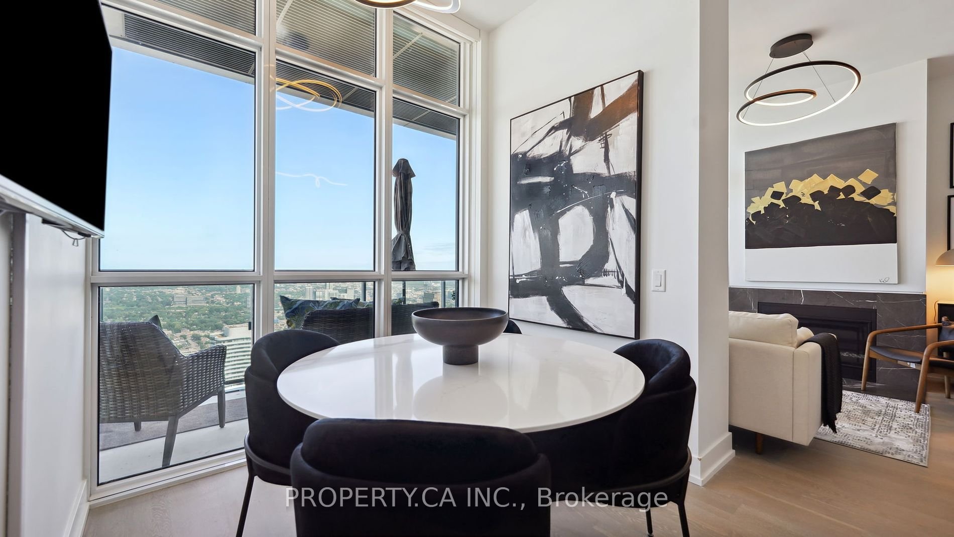 BAY STREET'S CAPTIVATING SUITE