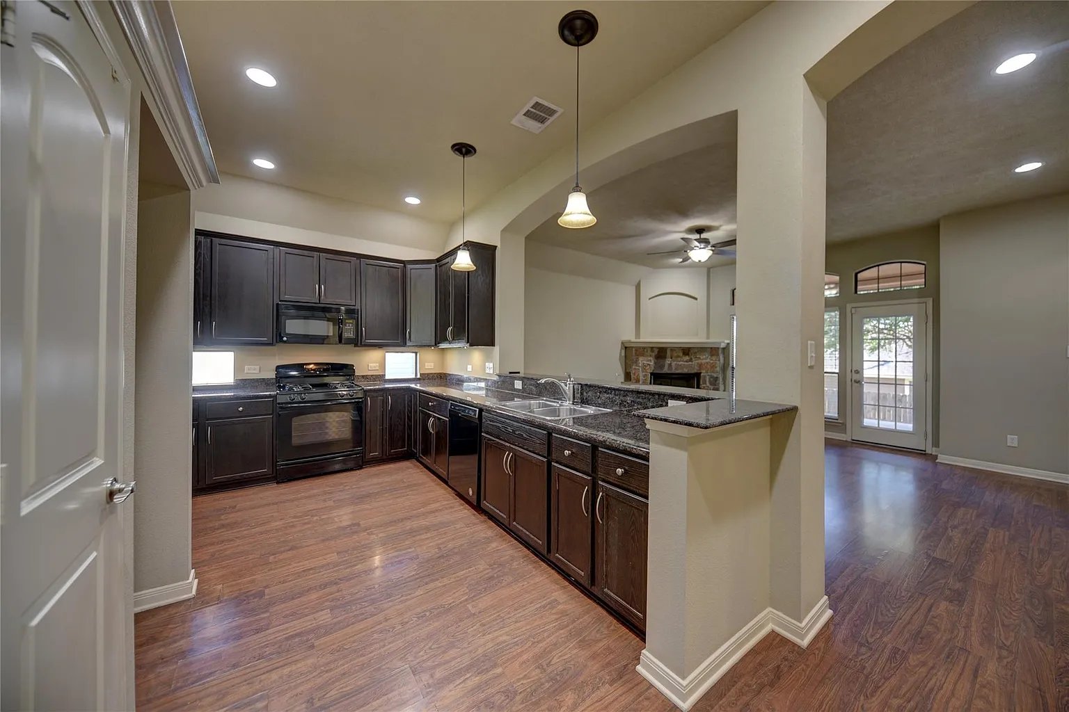 802 Wintersong Dr