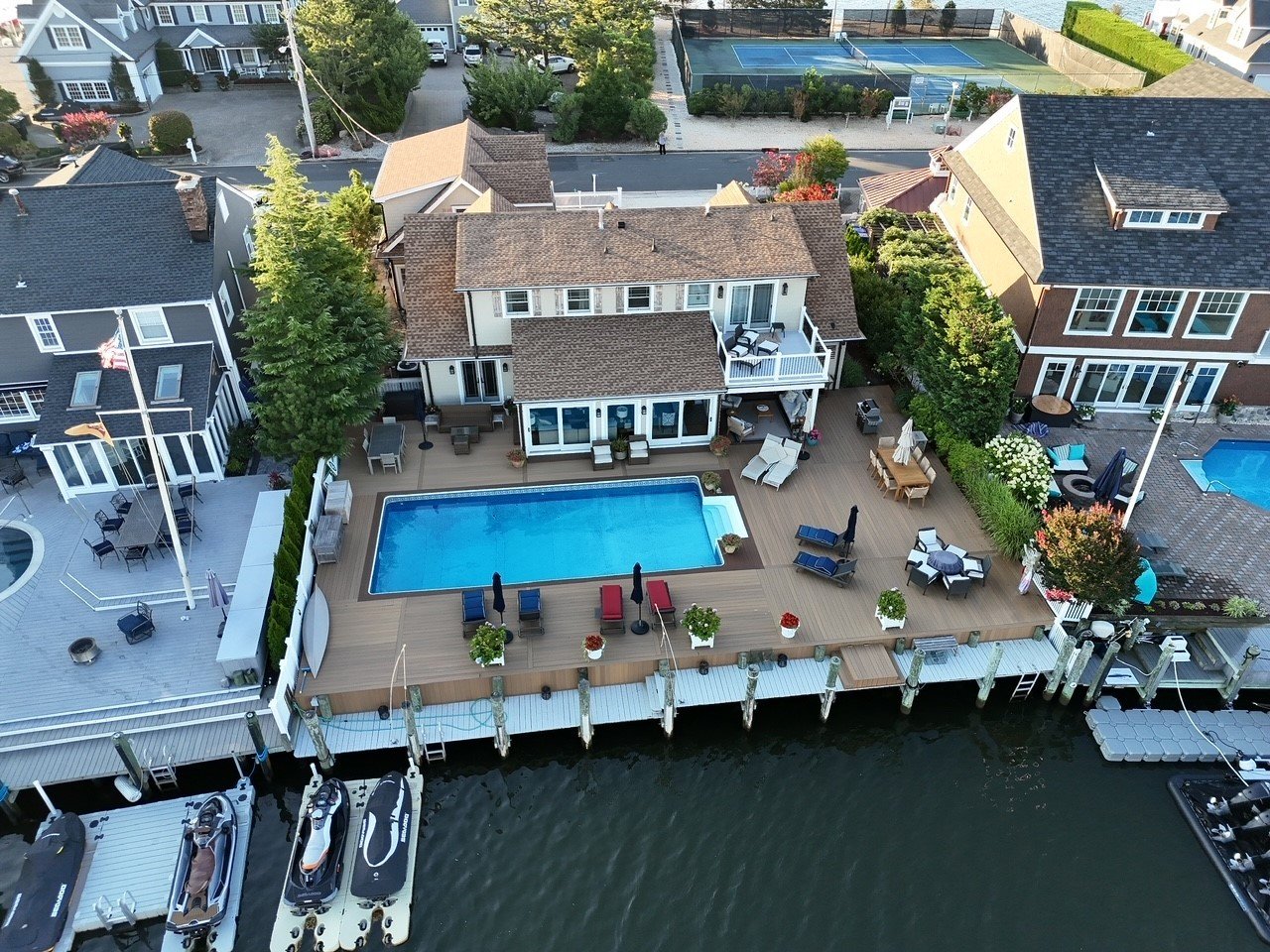 #149 Exclusive Curtis Point Home with Pool