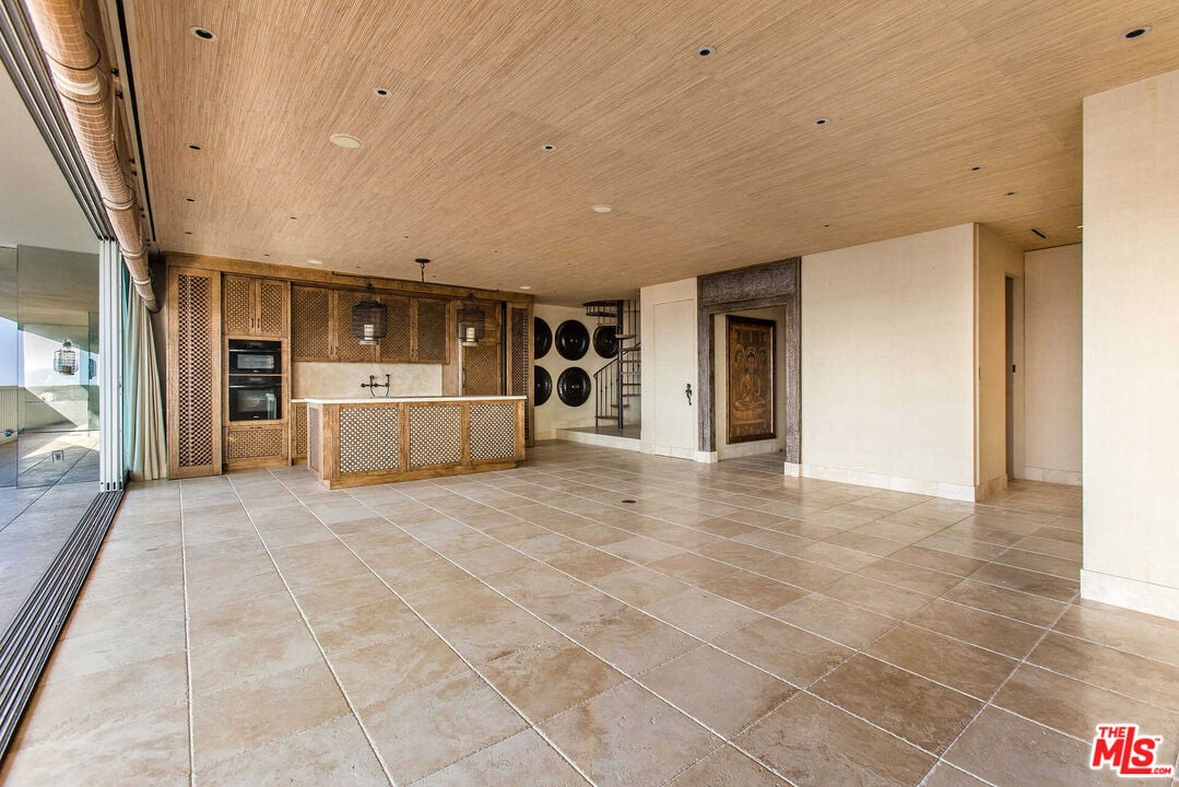 9255 Doheny Rd, #2604