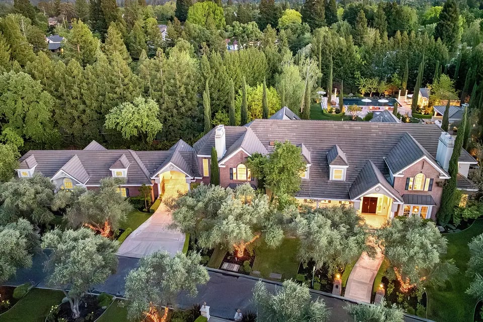 Steph Curry's former Bay Area compound is back on the market