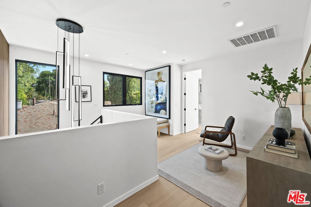 Sanctuary Majestic, Castle Heights Ave, 90034