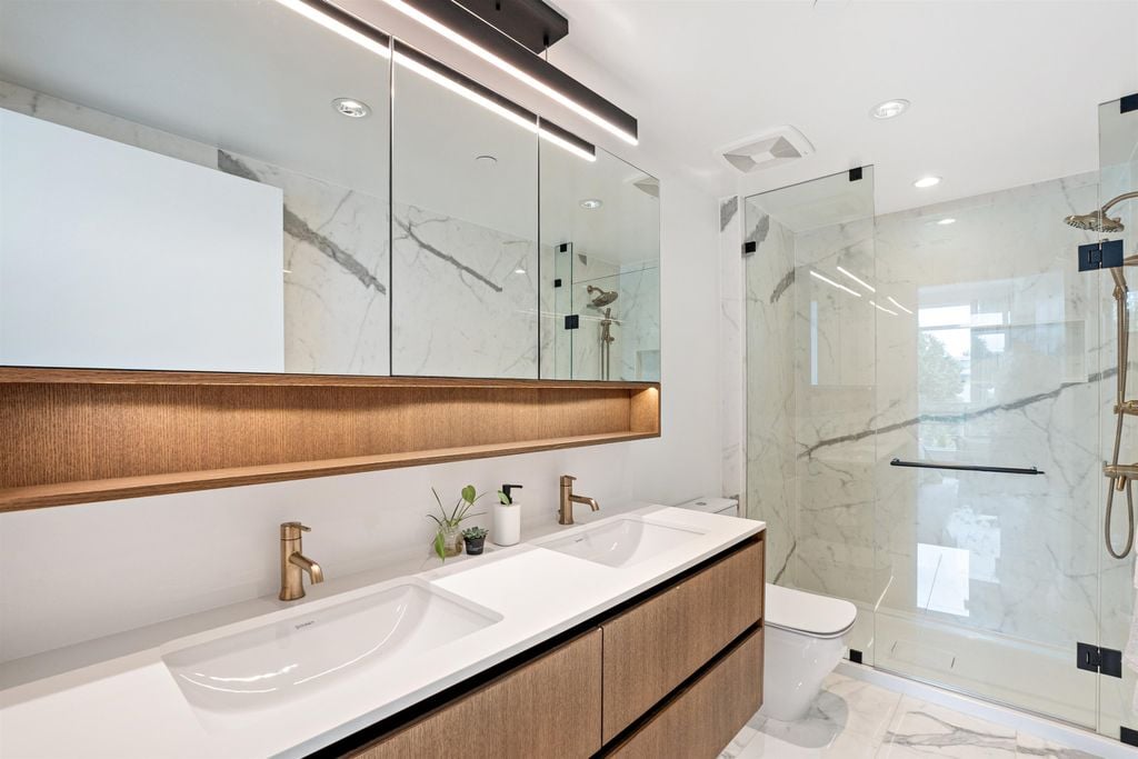 458 W 63rd Ave, #306