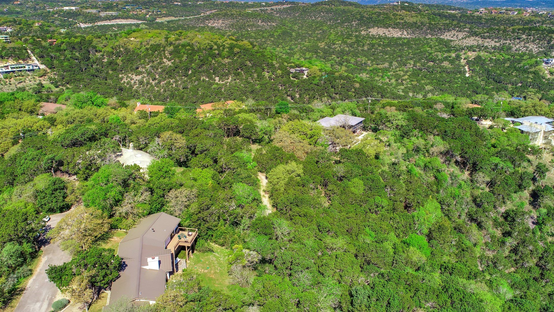 Hilltop Retreat with Panoramic Views