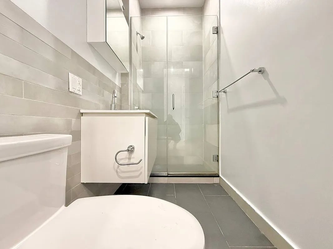 997 Jefferson Avenue #1A