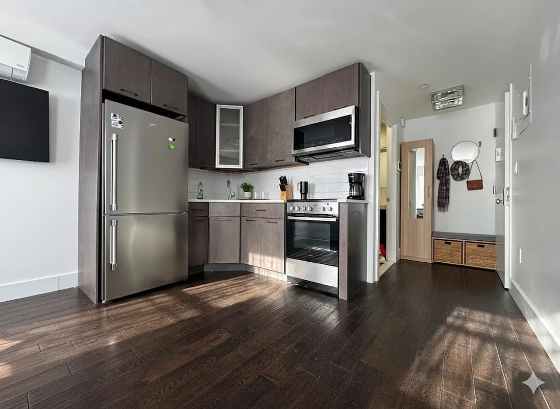 807 Quincy Street #1F