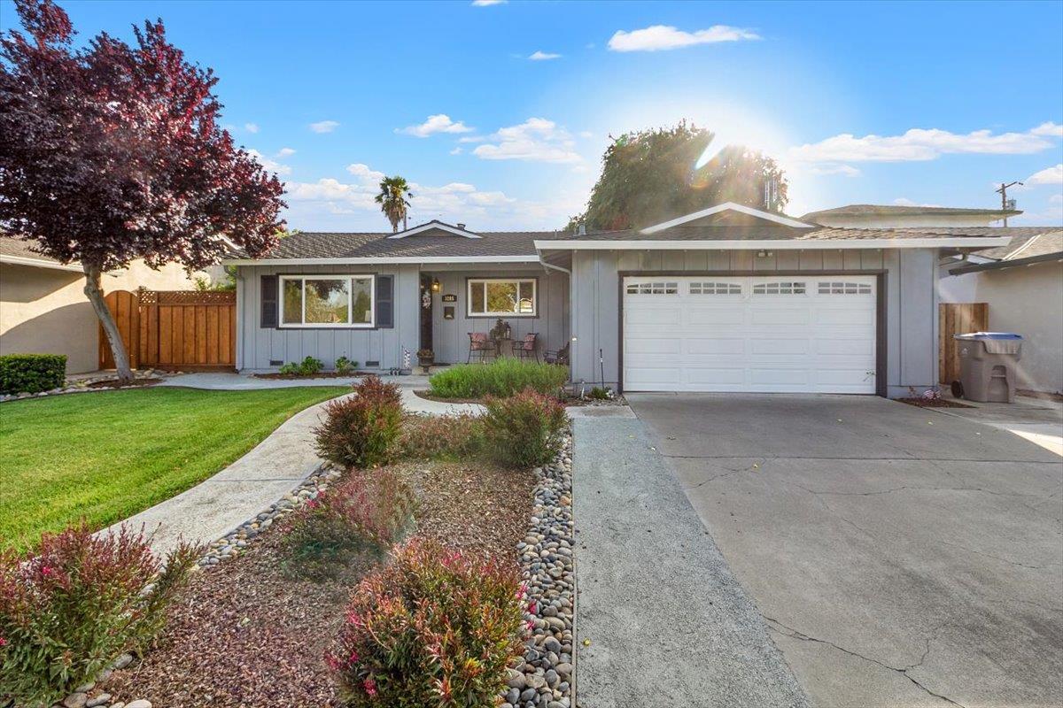 3285 Woodmont Dr