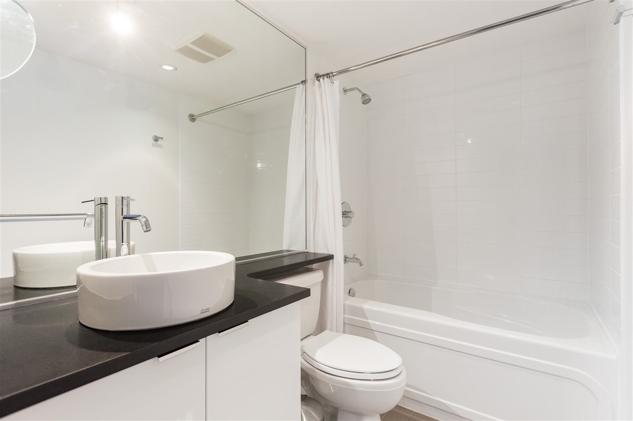 233 Robson St, #703