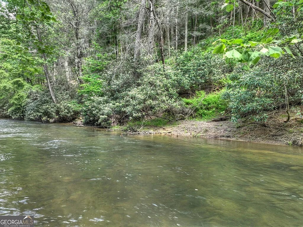 56 River Bend Trl