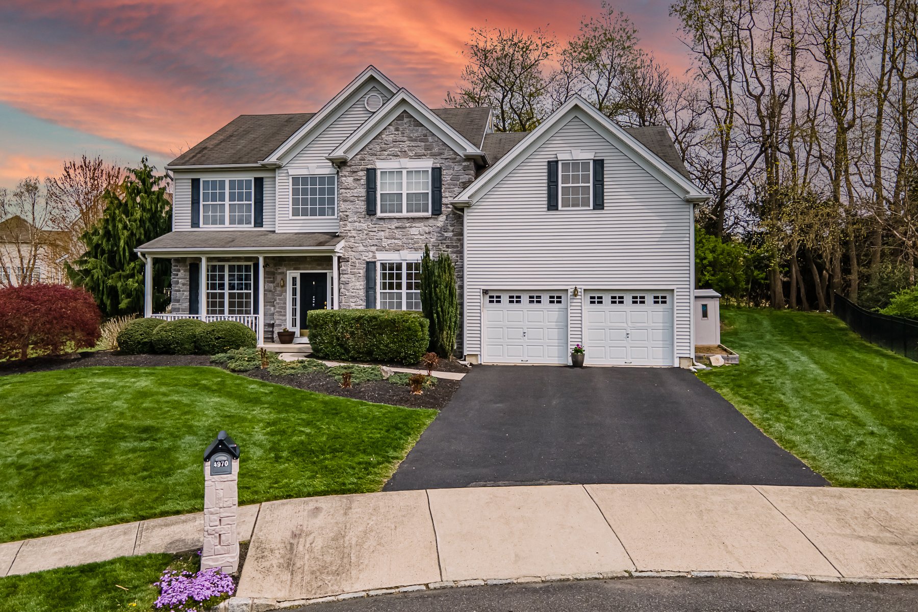 4970 Hycliff Chase