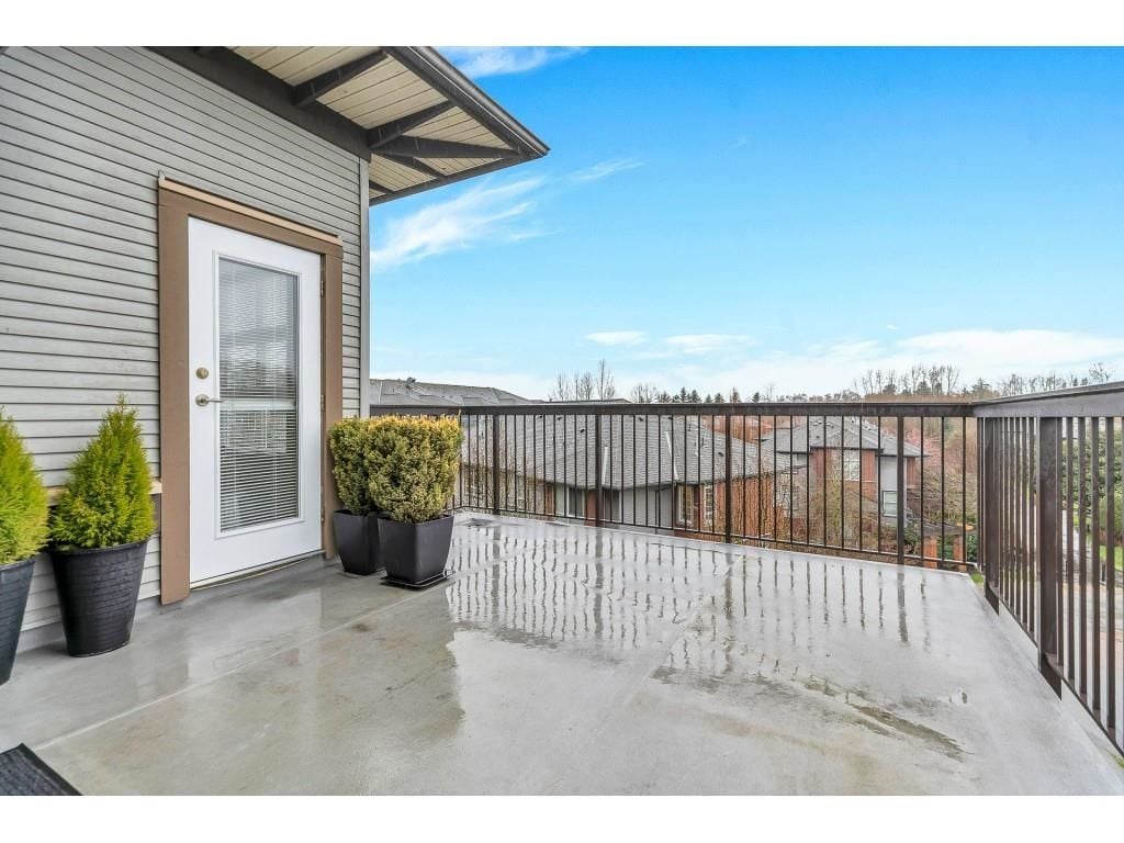 6815 188 Street, #410