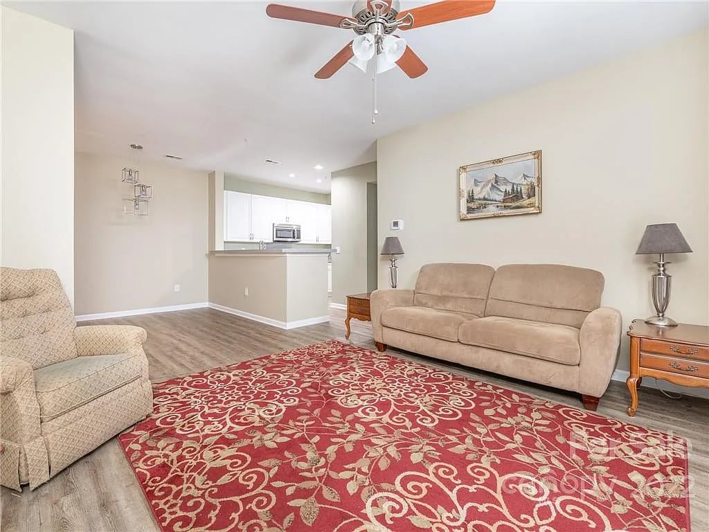 6112 Creft Cir #114