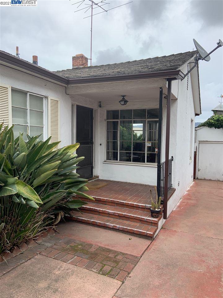 2949 Marina Dr