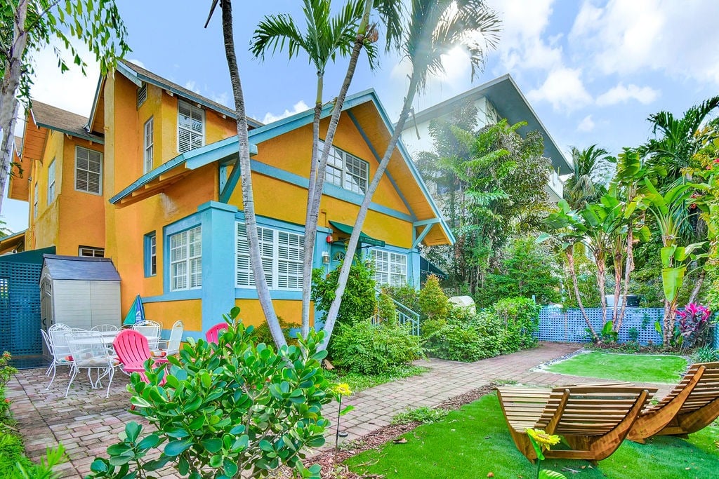 Boutique South Beach Hotel Sells by Luca Migliore