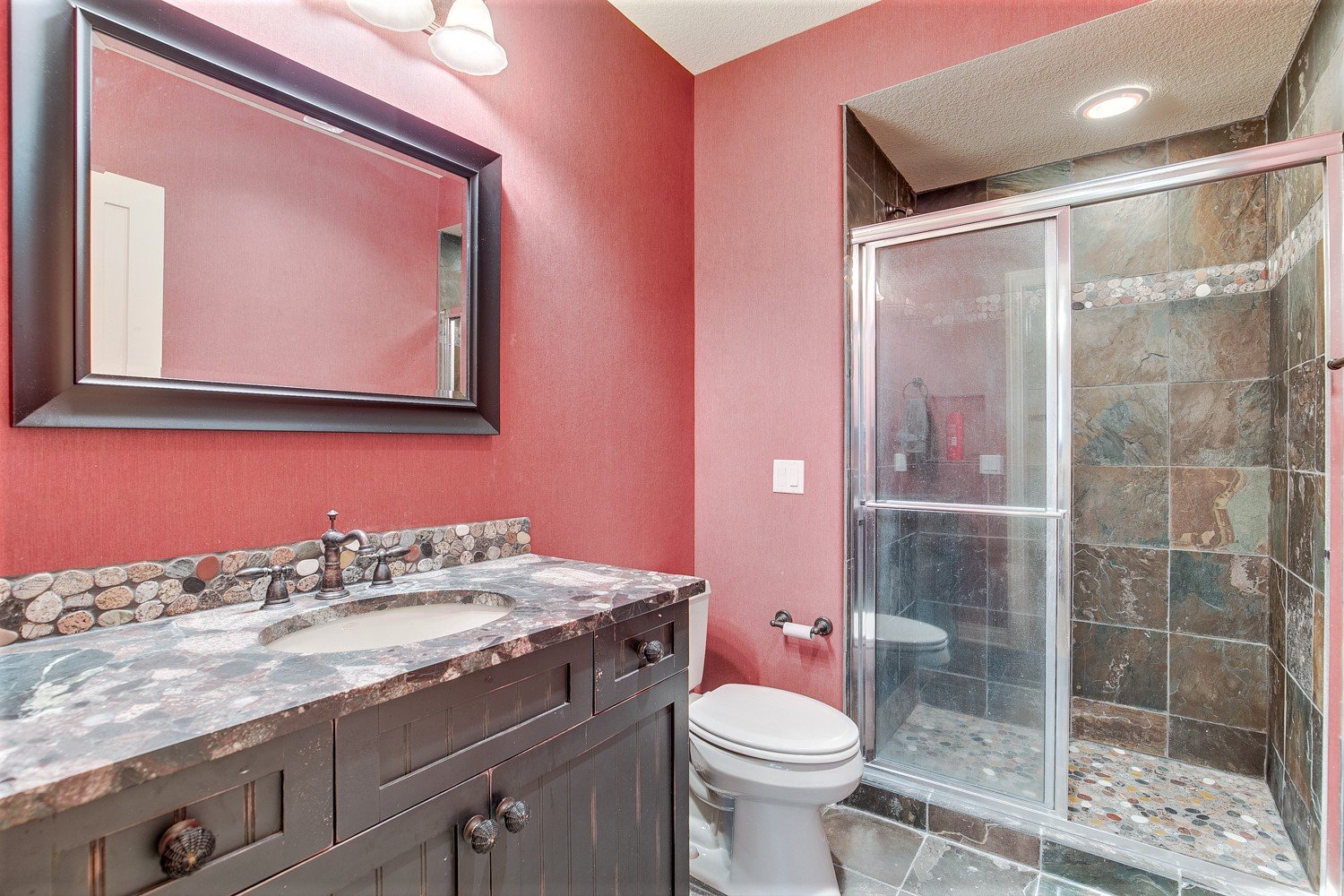 Luxurious Walkout End-Unit in Private Setting