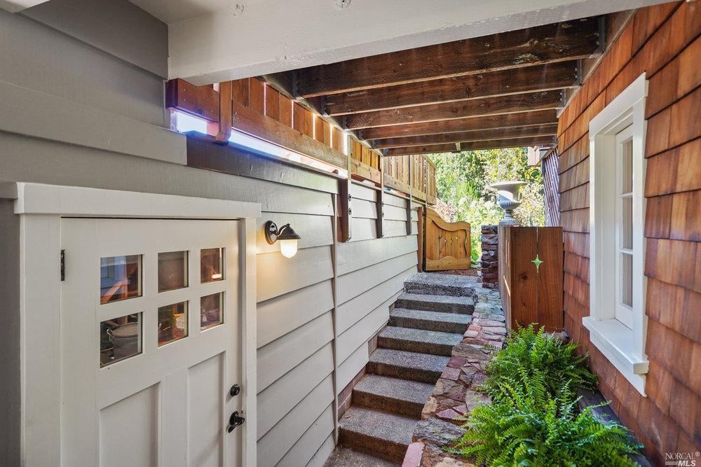 174 San Carlos Ave