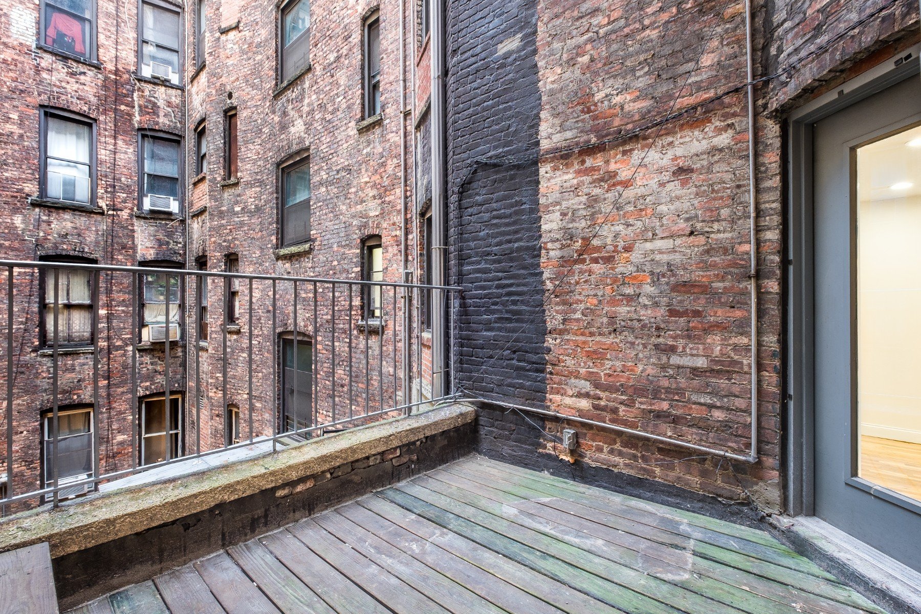 339 East 12th Street Unit: 9