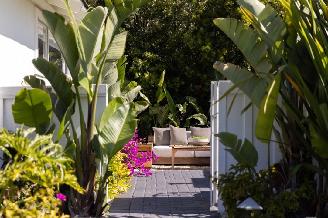 Echelon Pavilion, Grayfox St, 90265