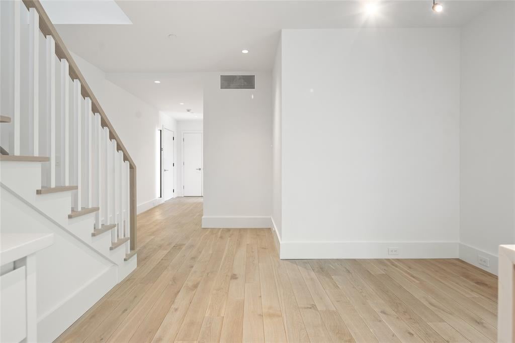 41 Richmondville Ave Unit: Duplex 2