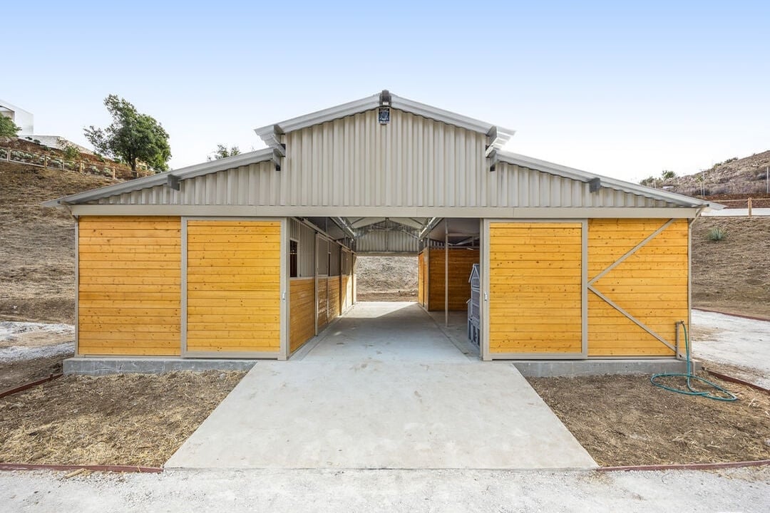 Mulholland Hwy, 90265