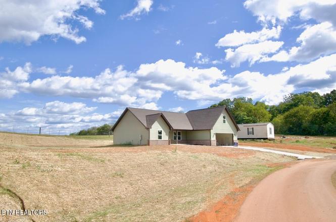 1486 E Brown School Rd